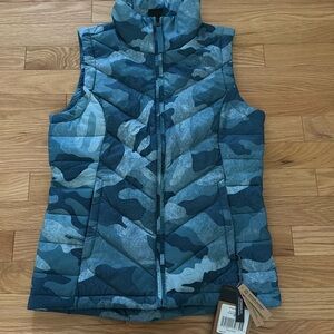 women’s north face vest